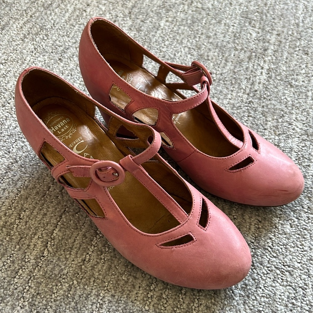 🥳 last chance  Size 7 pink leather wedge shoes